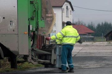 Zasady serwisowania śmieciarek i zamiatarek